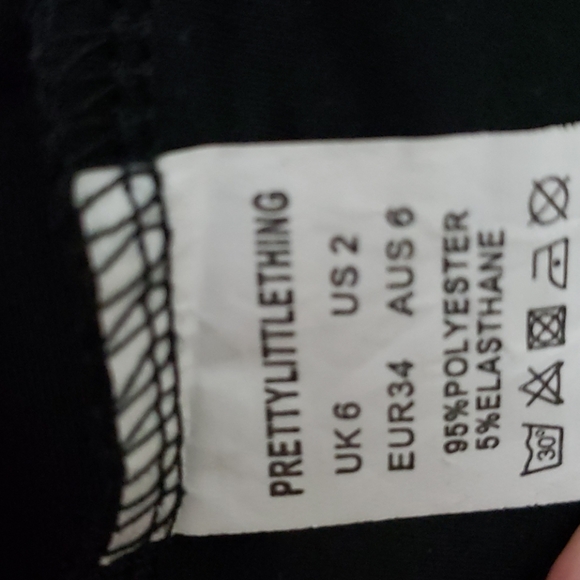 Pretty Little Thing Black Minimal Basic Swimsuit - Picture 5 of 9